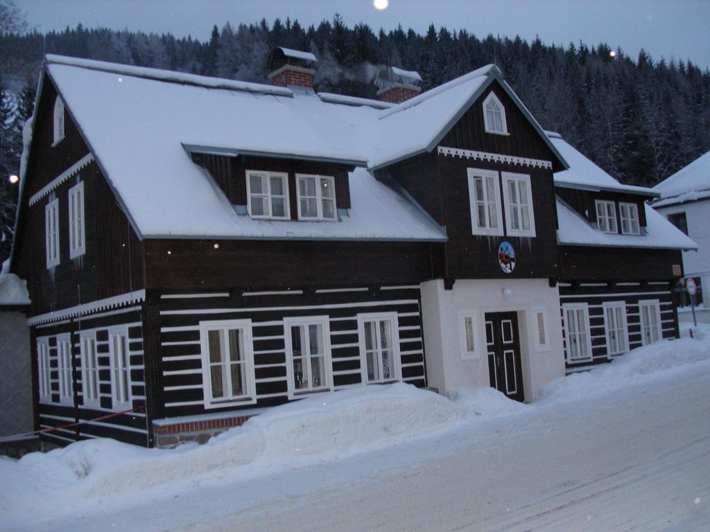 Pecka Penzion Pec pod Snezkou Bagian luar foto