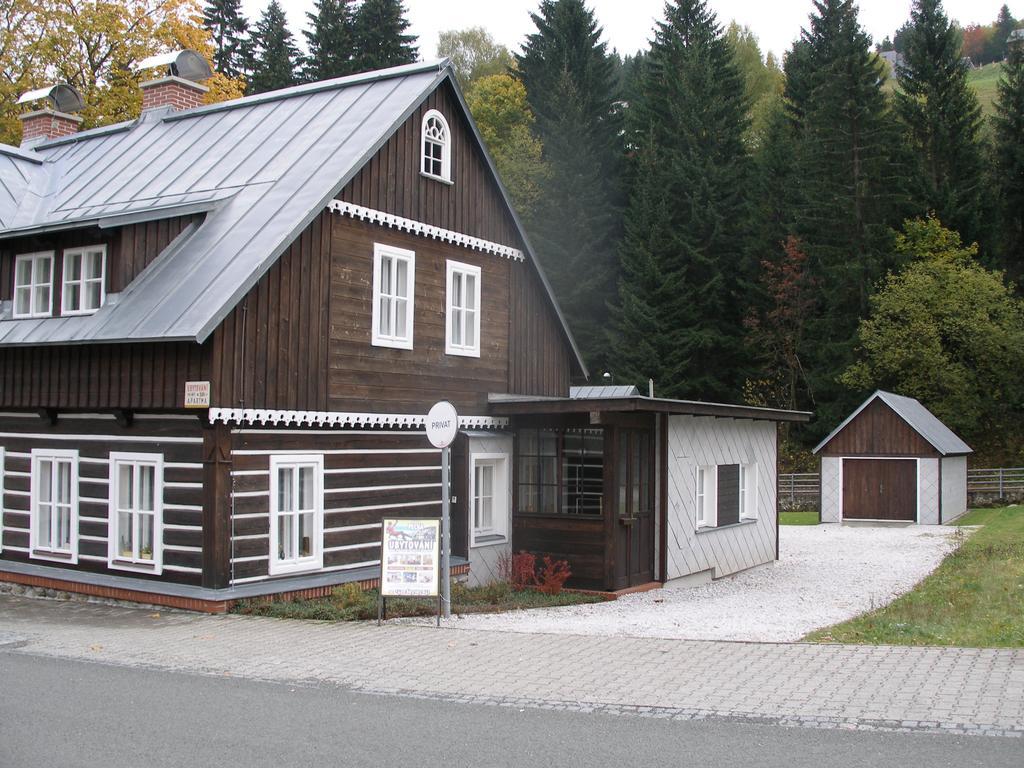 Pecka Penzion Pec pod Snezkou Bagian luar foto